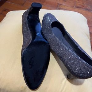 Stuart weitzman  size 8.5 mint condition